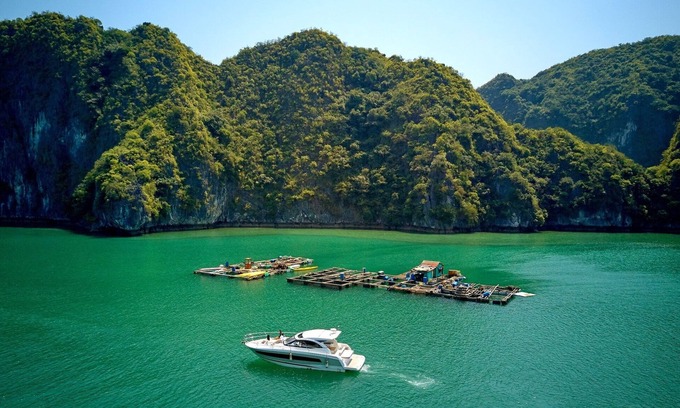 Ha Long Location De Bateaux | Jeanneau Leader 36 Yacht Charter - Croisière Vietyacht Marina Club Halong Bay