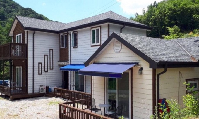 Jecheon Maison | Jecheon Byeoldongjari Pension