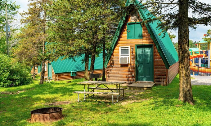 North Java Hôtel | Jellystone Park of Western New York