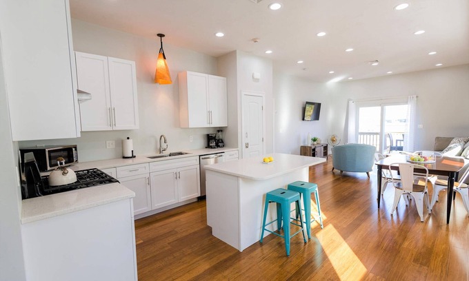 Federal Hill Appartement | Jennifers Penthouse Panoramic City View Apartment with Deck