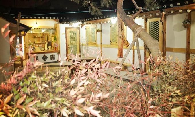 Jeonju Maison | Jeonju Tosarang Guesthouse