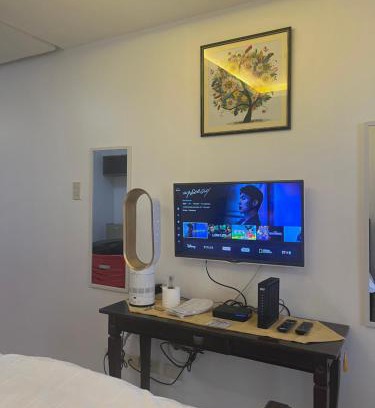 Ermita Night District Appartement | JFS Home at Birch Tower