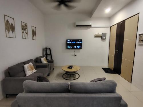Miri Maison | JNJ Miri Homestay - Miri Serene Shangrila, Luak with 4-bedroom