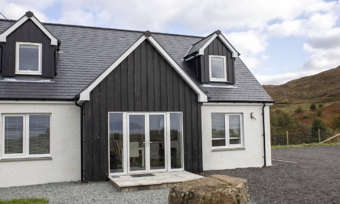 Tarskavaig Maison | Joan's House by Interhome