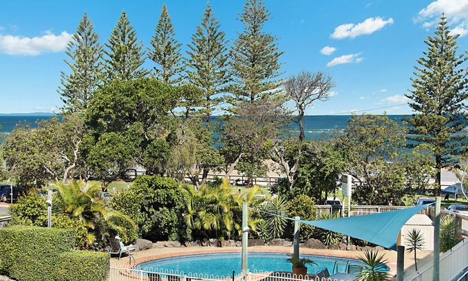 Moreton Bay Region Appartement | Joanne Apartments-2 bedroom apartment with sea views from your balcony