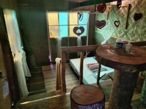 Inabanga Cabine | Johanna's Farm