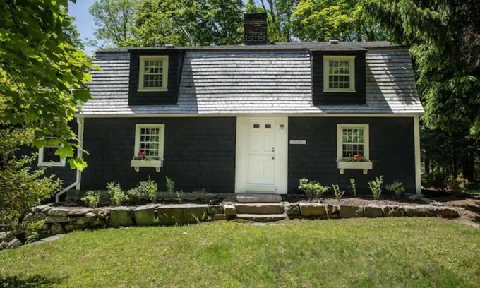 Kingston Maison | John Potter Farmhouse c.1775 URI