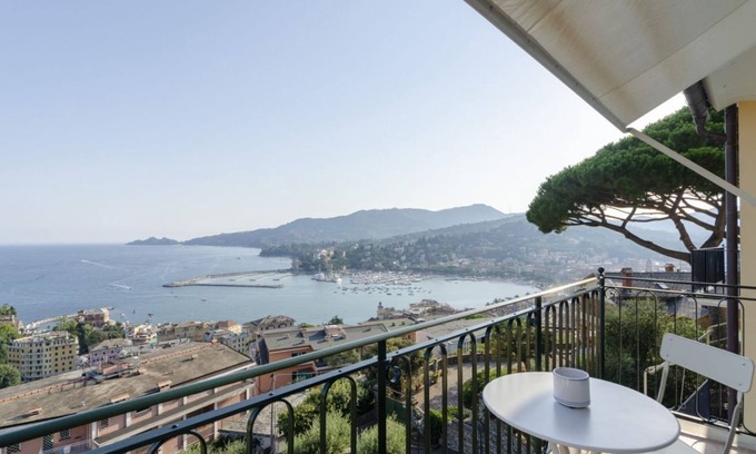 Rapallo Appartement | JOIVY Spectacular Sea View Apt for 5 with Terrace