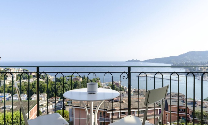 Rapallo Appartement | JOIVY Spectacular Sea View Apt For 5 W/Terrace
