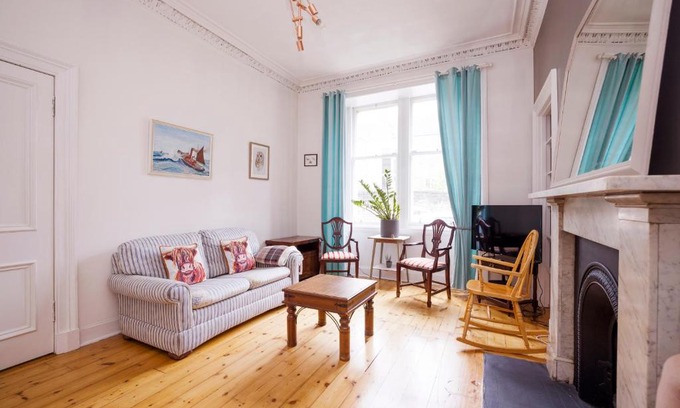 Dalry Appartement | JOIVY Splendid Apartment near Haymarket