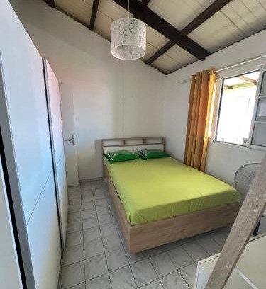 Vieux-Fort Maison | Jolie maison saisonnière en Guadeloupe de 160m2 disposant de 4 chambres 2 toilettes une grande véranda et terrasse