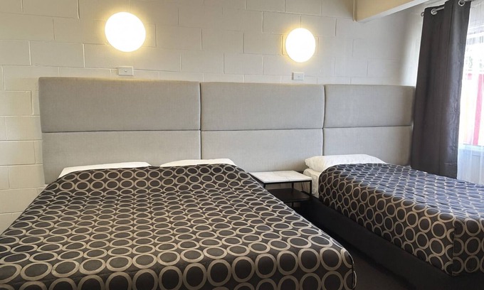 Casula Hôtel | Jolly Knight Motel