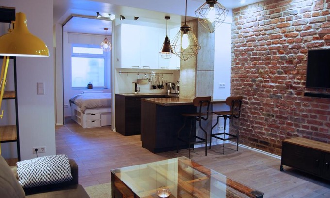 Pempelfort Appartement | Jordan Suite Executive Furnished Apartment