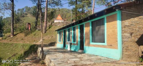 Almora Cabine | Joshi Cottage Binsar