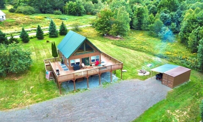 North Troy Maison | Journeys End Chalet - à quelques minutes de Jay Peak!