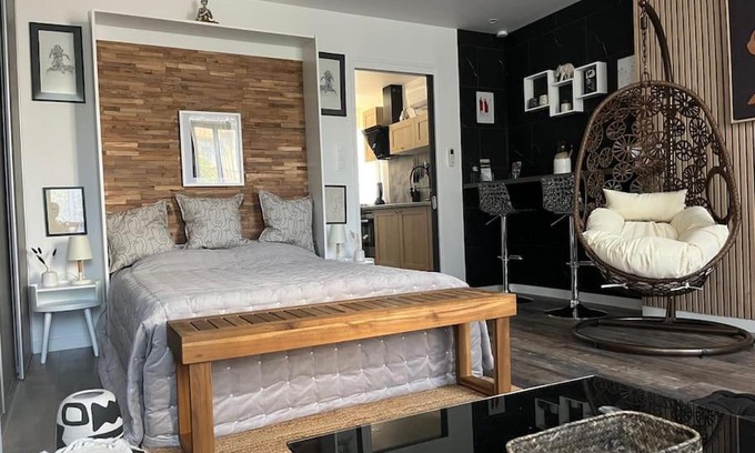 Trebes Appartement | jouxtant le canal du midi