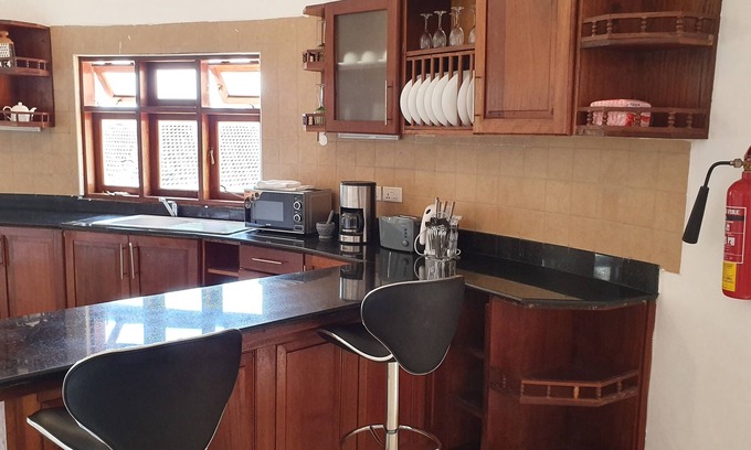 Mombasa Station Balnéaire | Joys Beach Apartment H2 Serana Road