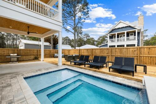 San Juan Maison | Juan Fine Day by AvantStay Sleeps 18 Heated Pool Golf Cart