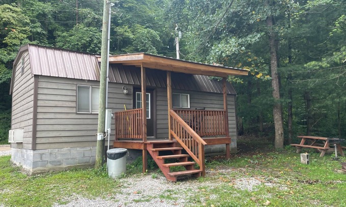 Lejunior Cabine | Judy's Place - 1BR, 1 Bath w/ Q, K, and Twin bed. Full kitchen.