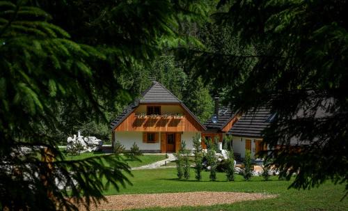 Bovec Maison | JULIAN VILLAGE LEPENA