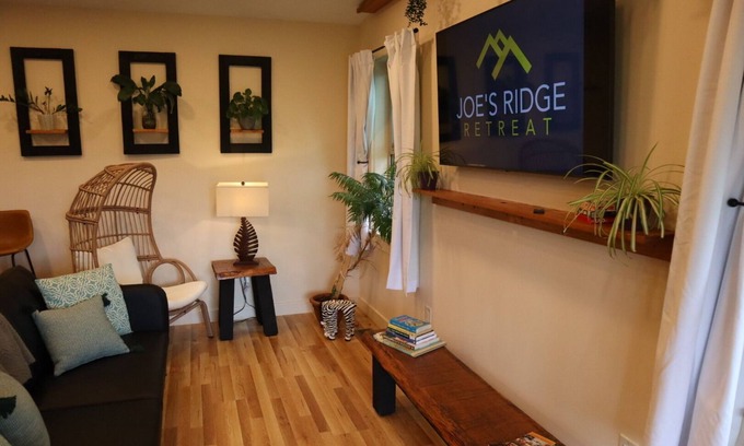 Cool Ridge Cabine | Jungle Boogie in Mountains