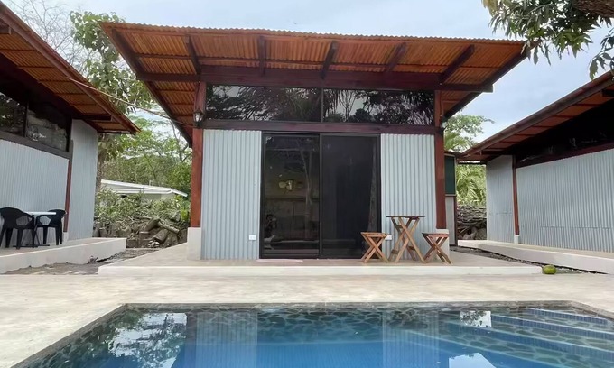 Cabuya Cabine | Jungle Cabin Pool View