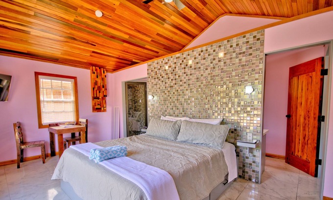 San Pedro Cabine | * Adultes seulement * Casita privée de luxe avec plage et piscine à quelques pas