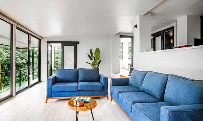 Savegre Villa | Superhost 2-bedroom villa surrounded by jungle reserve in Savegre with WiFi, AC