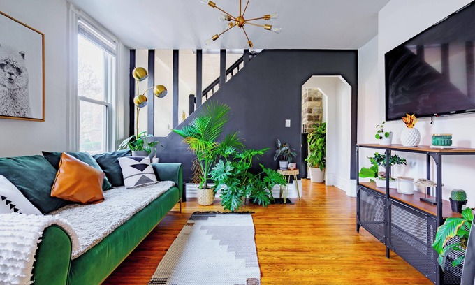 Victorian Village Maison | Jungle Fever