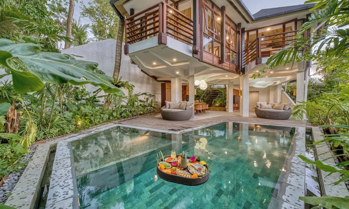 Lodtunduh Villa | Jungle Flower Villas Two BR is your ideal escape for relaxation in Ubud.