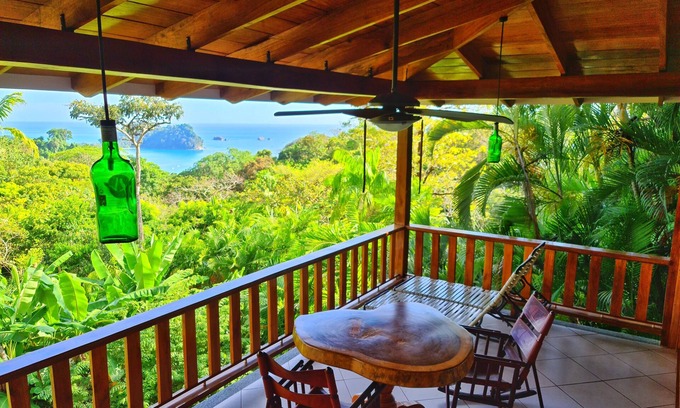 Manuel Antonio Station Balnéaire | Jungle et Ocean View Studios Manuel Antonio peut accueillir jusqu'à 16 personnes dans 4 studios