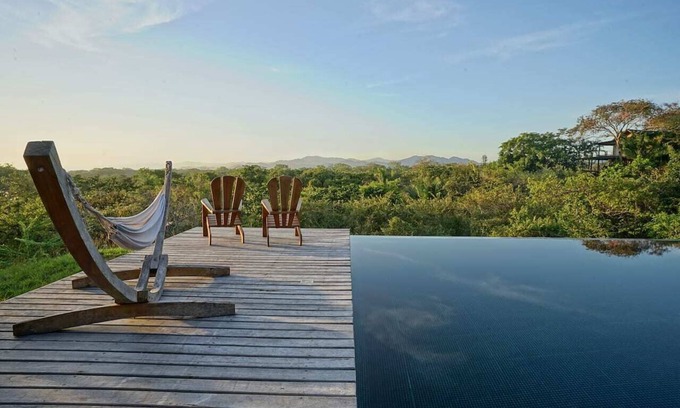 Playa Santa Teresa Cabine | Jungle Treehouse w/ Daily Breakfast, WiFi + Views