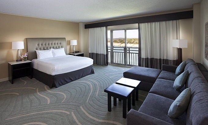 Lakeway Hôtel | Junior Suite Lakeview at Lakeway Resort and Spa, Outdoor Pool!