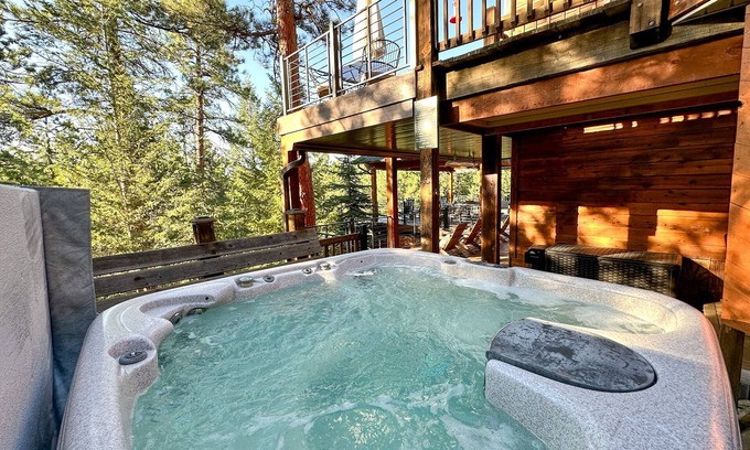 North Central Evergreen Maison | Juniper Mountain House