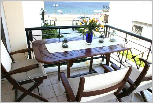 Toroni Appartement | Just 20 meters from the beach