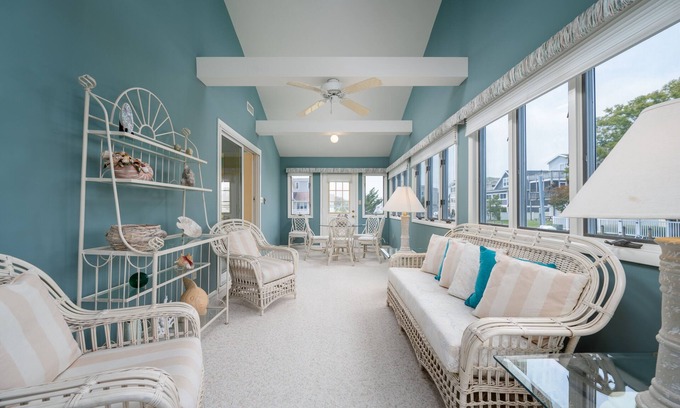South Bethany Harbor Maison | Just across the street from South Bethany Beach!