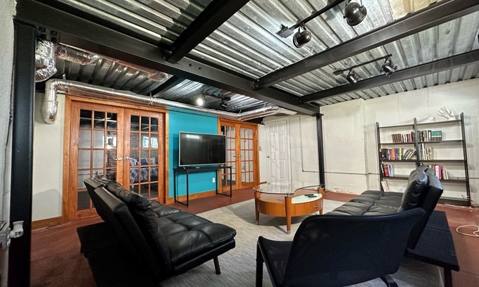 Long Beach Appartement | Just blocks to the beach with loft vibe