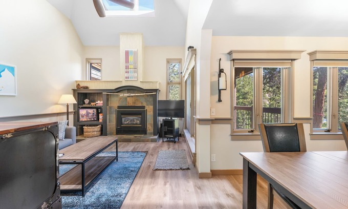 Keystone Copropriété | Just Steps from Resort Shuttle & Great Amenities like Shared Pool & Hot Tubs
