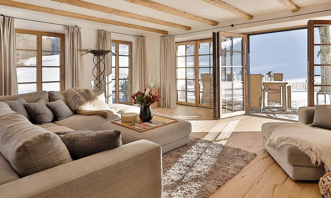 Frasdorf Appartement | Königs-chalet-suite 200m², 2 Etagen, 4 Schlafzimmer, Wohnraum mit Küche, Hot Tube
