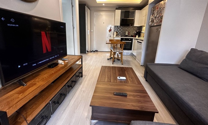 Bornova Appartement | Küçükpark civarı 1+1 Klimalı daire