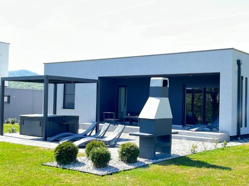 Varazdinske Toplice Villa | K Relax Place, Varaždinske Toplice, modern home with Sauna, Jacuzzi, WIFI