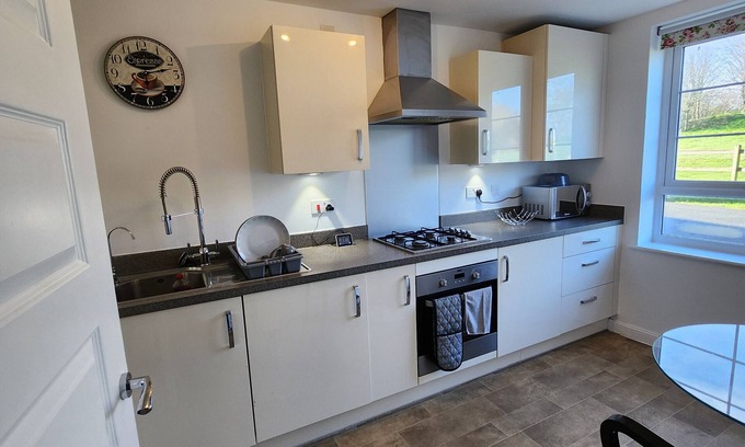 Stanford-le-Hope Maison | K Suites - Lovely 3 Bedroom with WiFi