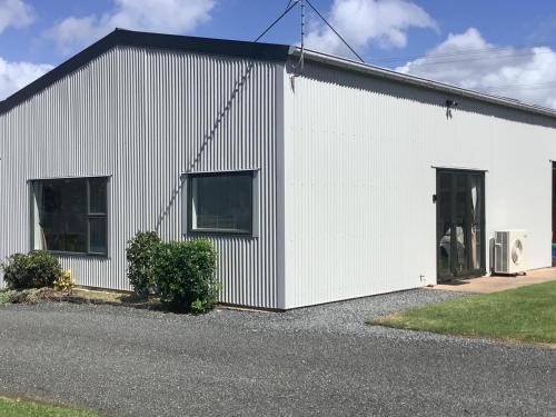 Kaiaua Appartement | Kaiaua Bayview Farm Apartment