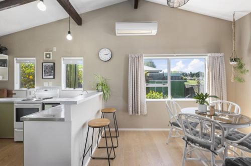 Nukuhau Maison | Kaihua Cabin, Modern 3BR With Mt Tauhara Views