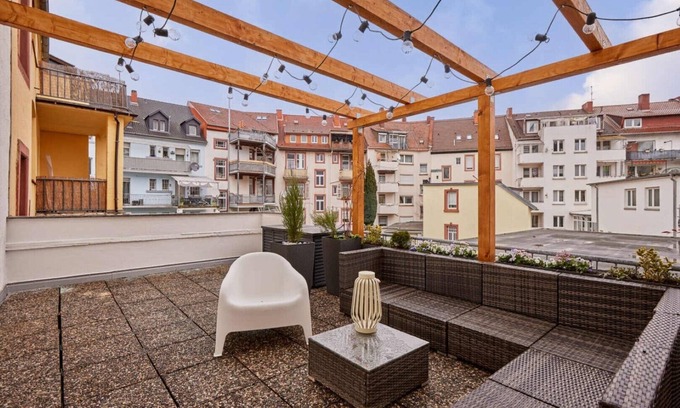 Kaiserslautern Appartement | Kaiserslautern - Bella, im Expressionistischen Stil