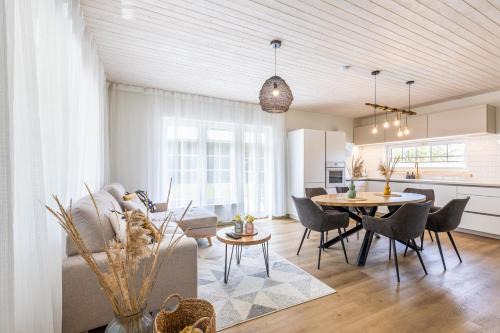 Luganuse Maison | Kalakuninga Puhkemaja