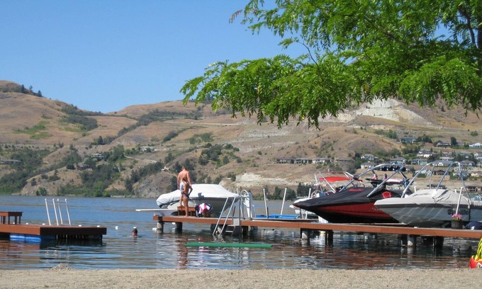 Vernon Copropriété | Kalamalka Lake Condo Private Beach, Private Dock/Swimming Area, Buoy Available