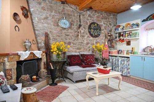 Ano Vlasia Maison | Kalavrita Winter Retreat - Homely Spacious Chalet