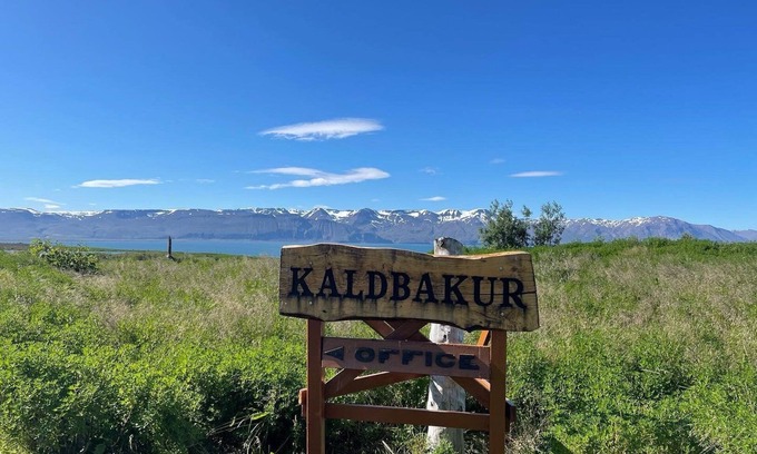 Husavik Cabine | Kaldbaks-kot Cottages