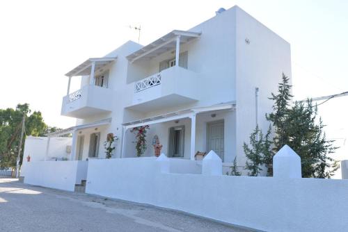 Apollonia Maison | Kalimera Studios